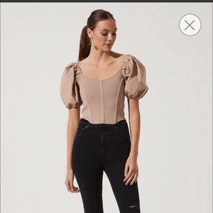 Astr the Label Puff Short Sleeve Top XS Tan